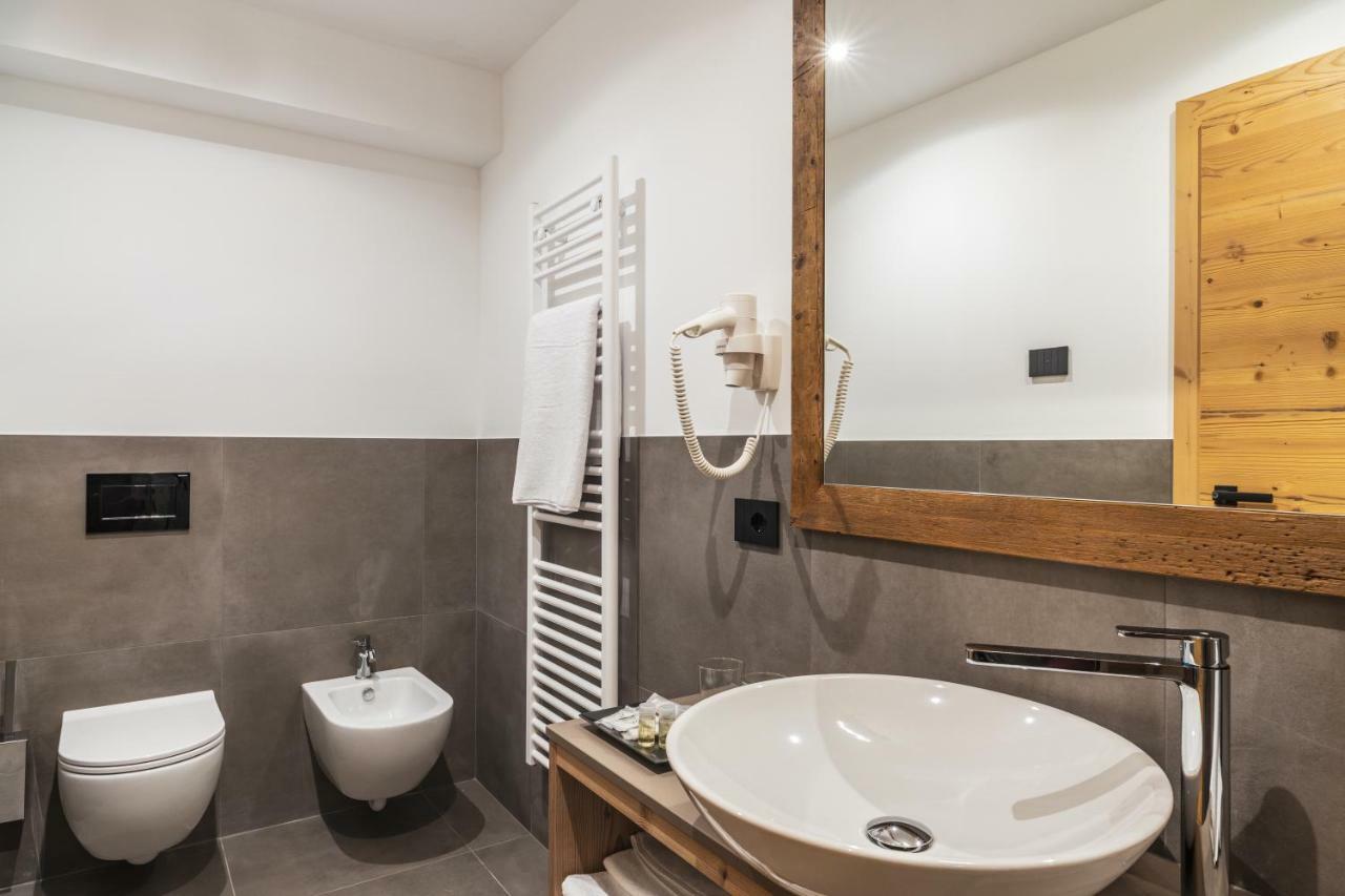Ai Spiazzi Hotel Mezzocorona Exterior photo